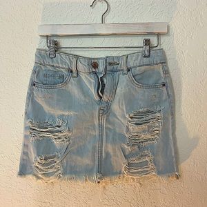 H&M mini high waisted skirt | light blue | ripped & frayed design |